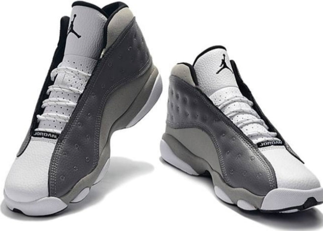Les baskets Air Jordan 13 offrent un style emblématique et une performance exceptionnelle.
design distinctif .pas Cher. Moins cher.