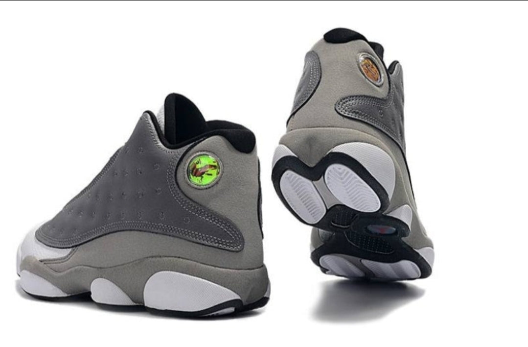 Les baskets Air Jordan 13 offrent un style emblématique et une performance exceptionnelle.
design distinctif .pas Cher. Moins cher.