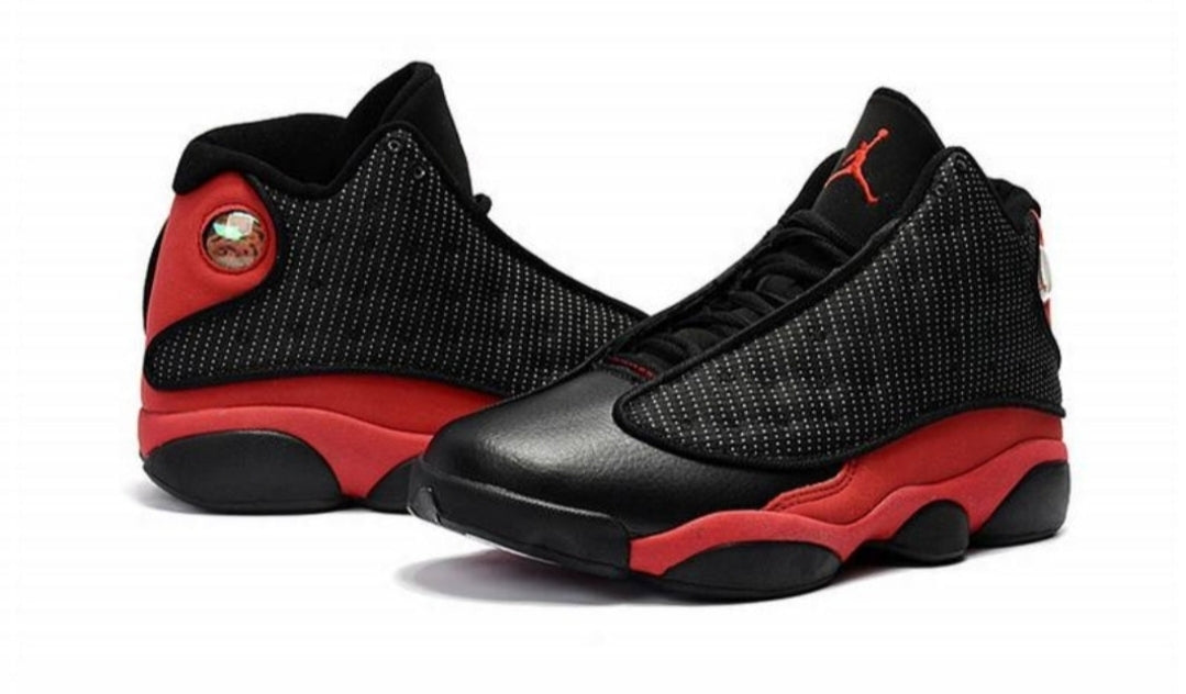 Les baskets Air Jordan 13 offrent un style emblématique et une performance exceptionnelle.
design distinctif .pas Cher. Moins cher.