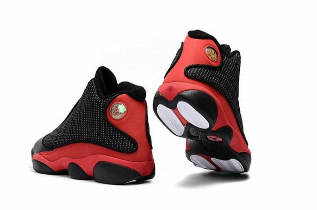 Les baskets Air Jordan 13 offrent un style emblématique et une performance exceptionnelle.
design distinctif .pas Cher. Moins cher.