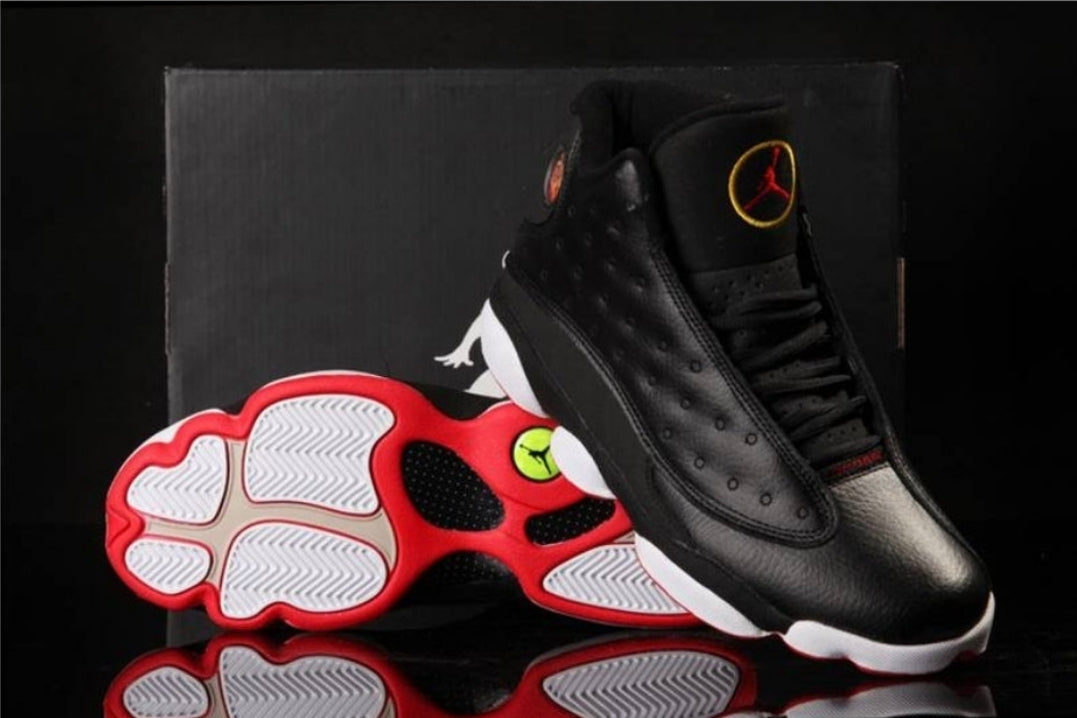 Les baskets Air Jordan 13 offrent un style emblématique et une performance exceptionnelle.
design distinctif .pas Cher. Moins cher.