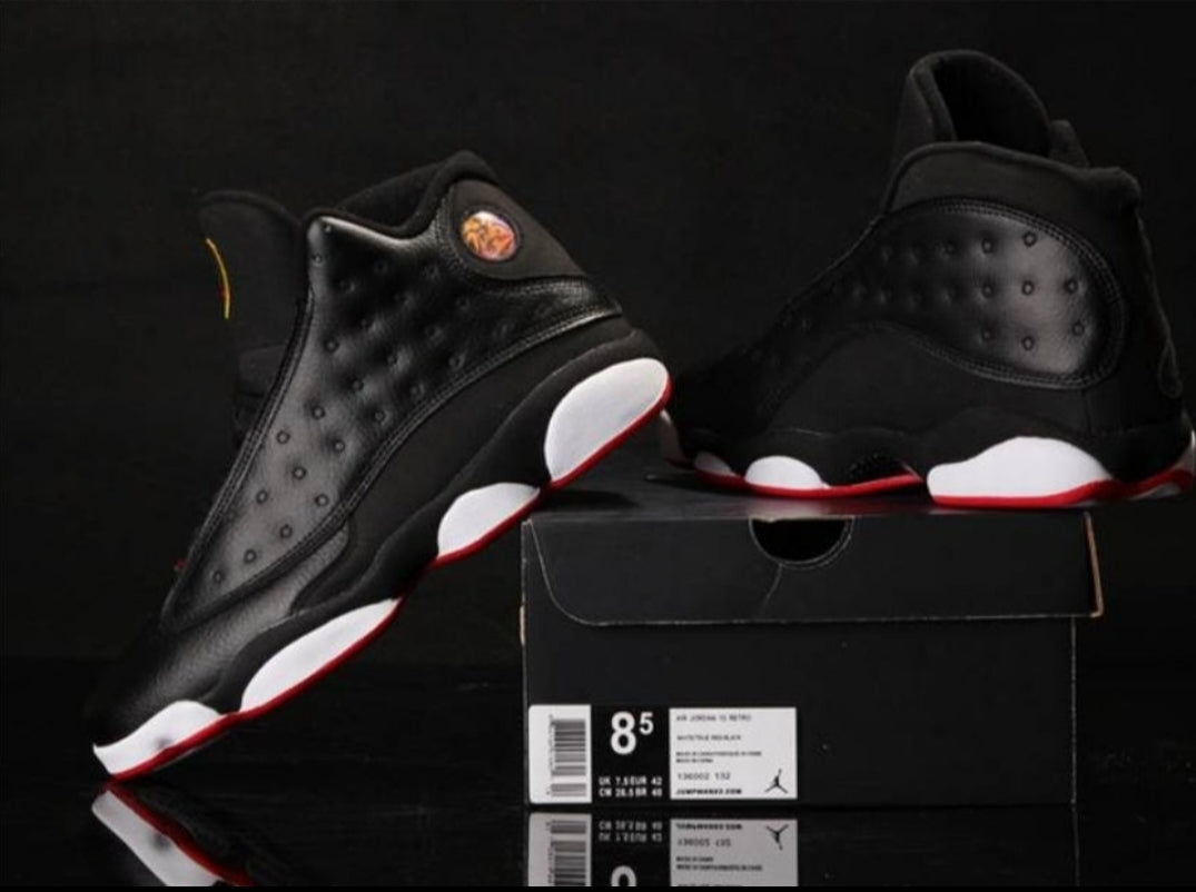 Les baskets Air Jordan 13 offrent un style emblématique et une performance exceptionnelle.
design distinctif .pas Cher. Moins cher.
