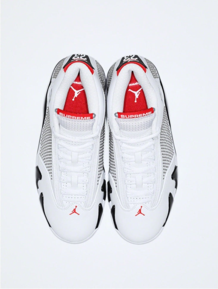 Les baskets Air Jordan 14 offrent un style emblématique et une performance exceptionnelle.
design distinctif. Pas cher. Moins cher.