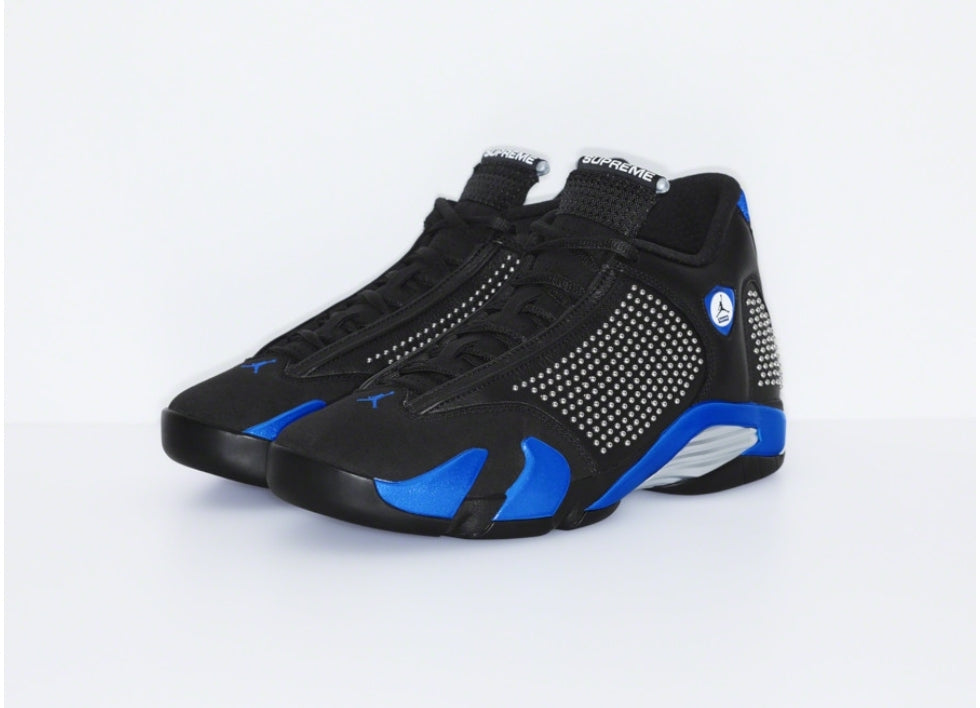 Les baskets Air Jordan 14 offrent un style emblématique et une performance exceptionnelle.
design distinctif. Pas cher. Moins cher.