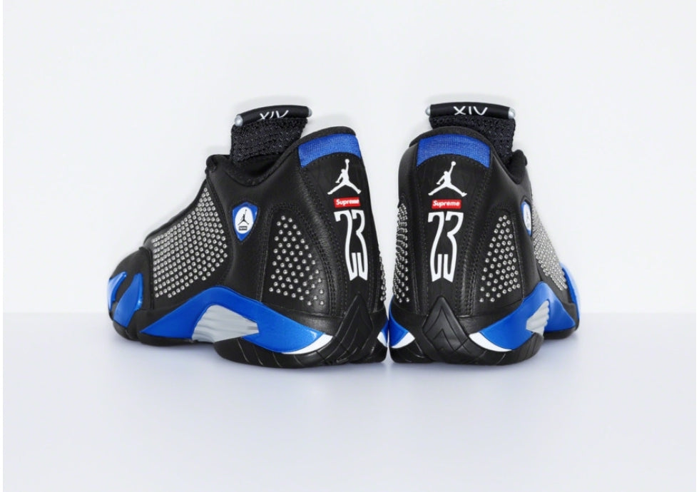Les baskets Air Jordan 14 offrent un style emblématique et une performance exceptionnelle.
design distinctif. Pas cher. Moins cher.