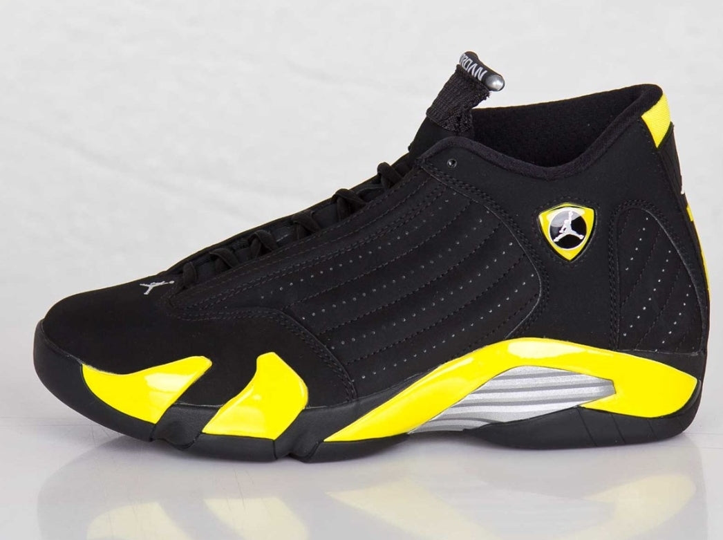 Les baskets Air Jordan 14 offrent un style emblématique et une performance exceptionnelle.
design distinctif. Pas cher. Moins cher.