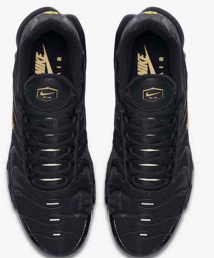 baskets Nike Tn Air Max Plus Black Gold