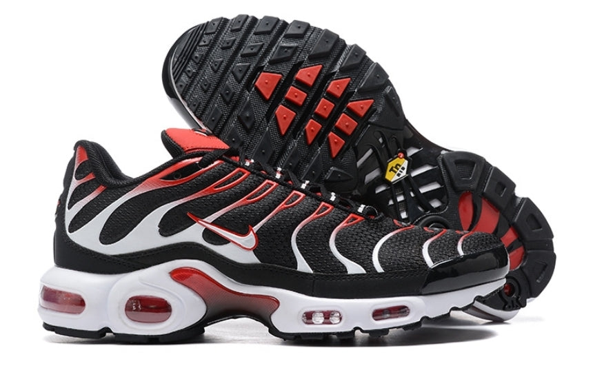 Les  Baskets Nike Air Max Tn incarnent un style emblématique et une performance supérieure.
design distinctif.pas cher. Le moins cher.