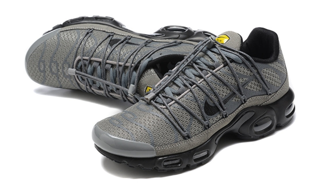 Les  Baskets Nike Air Max Tn incarnent un style emblématique et une performance supérieure.
design distinctif.pas cher. Le moins cher.