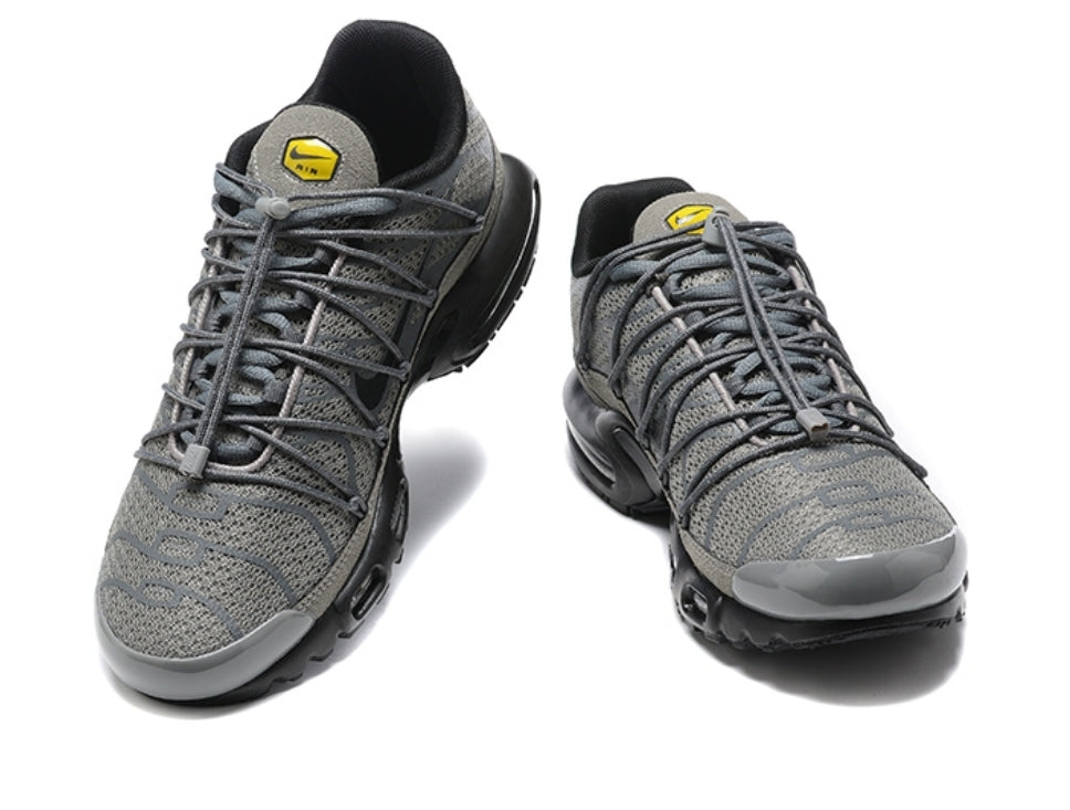 Les  Baskets Nike Air Max Tn incarnent un style emblématique et une performance supérieure.
design distinctif.pas cher. Le moins cher.