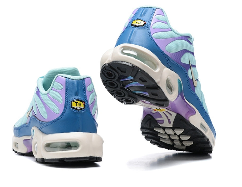 Les Baskets Nike Air Max Tn incarnent un style emblématique et une performance supérieure.
design distinctif .pas cher. Le moins cher.