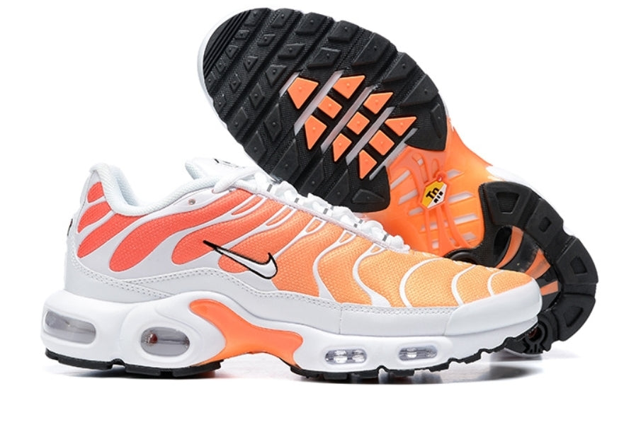 Les  Baskets Nike Air Max Tn incarnent un style emblématique et une performance supérieure.
 design distinctif .pas cher. Le moins cher.