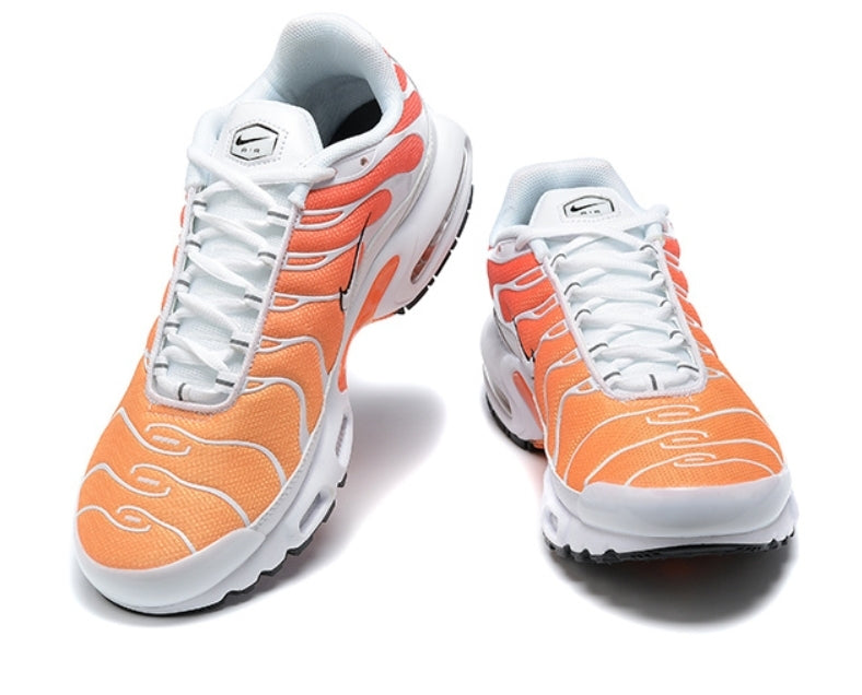 Les  Baskets Nike Air Max Tn incarnent un style emblématique et une performance supérieure.
 design distinctif .pas cher. Le moins cher.