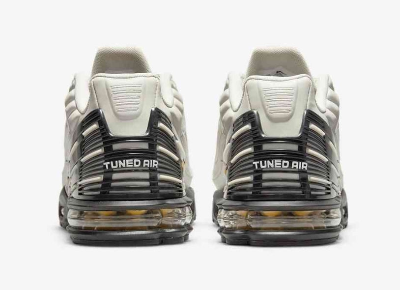 baskets Nike Tn Air Max Plus 3 « Light Bone »