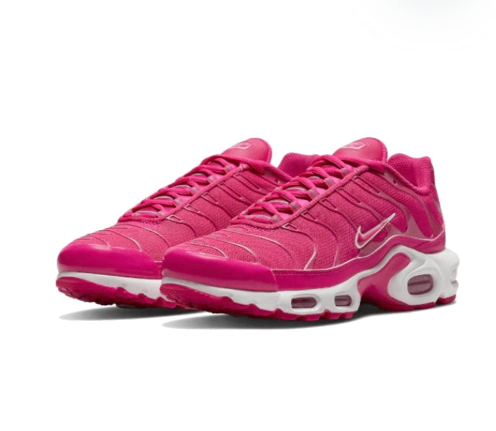 les baskets Nike TN Air Max Plus Femme sont un témoignage de l'engagement de Nike à combiner style et innovation. Exceptionnel