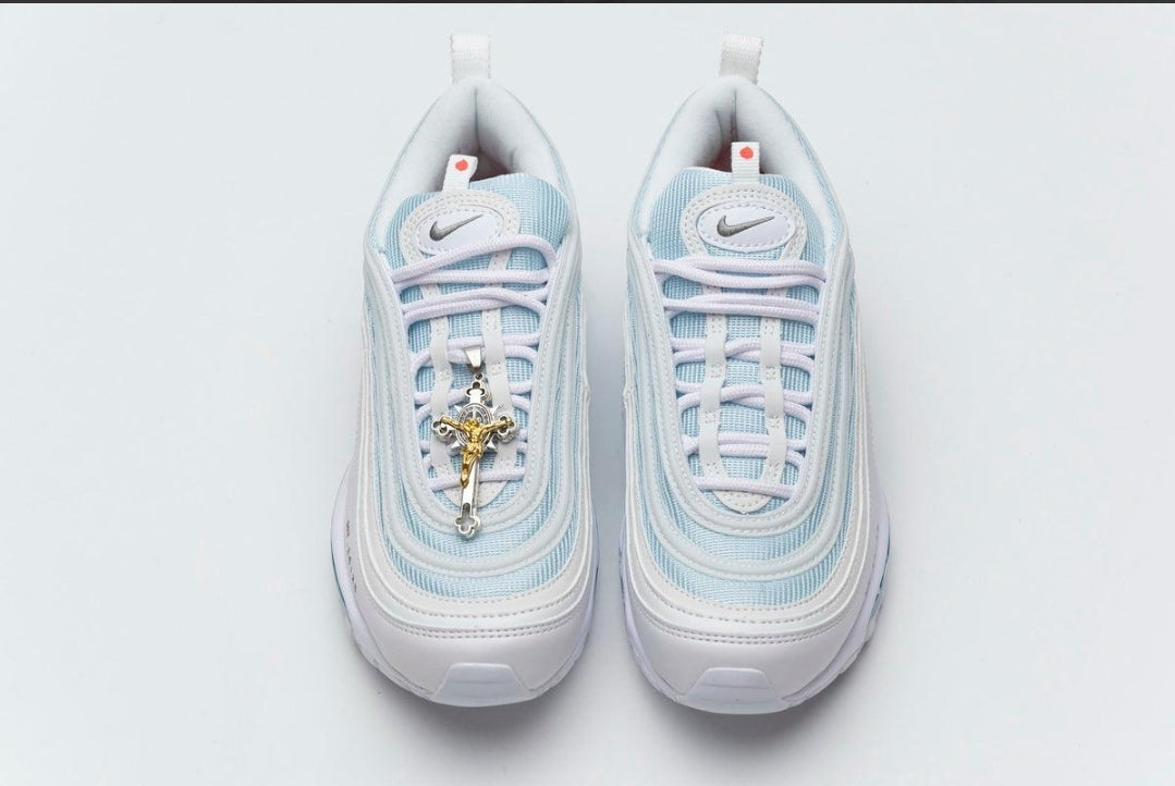 Les baskets Nike Air Max 97 sont synonymes de style emblématique et de confort absolu. Leur design ondulé distinctif.pas cher. Le moins cher.