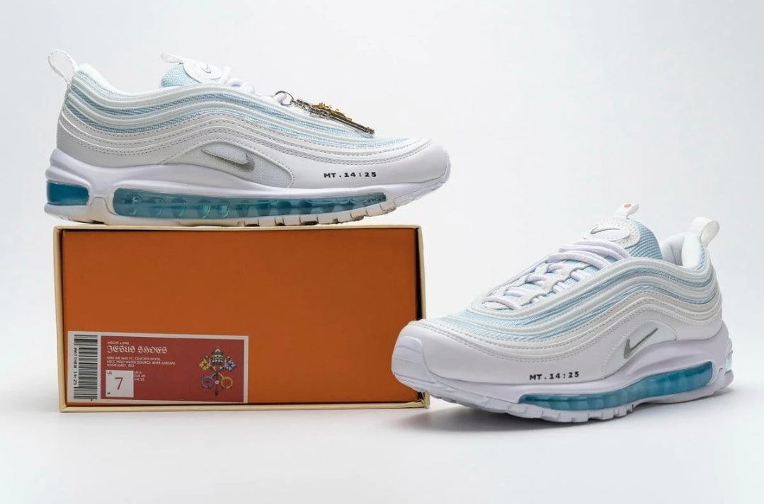 Les baskets Nike Air Max 97 sont synonymes de style emblématique et de confort absolu. Leur design ondulé distinctif.pas cher. Le moins cher.