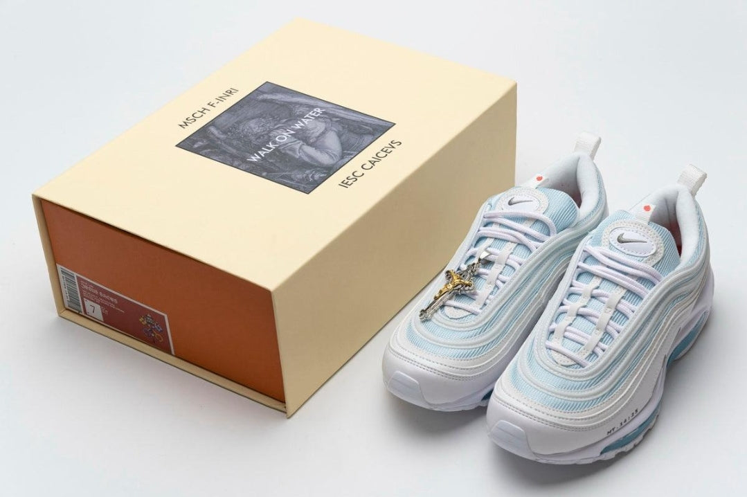 Les baskets Nike Air Max 97 sont synonymes de style emblématique et de confort absolu. Leur design ondulé distinctif.pas cher. Le moins cher.