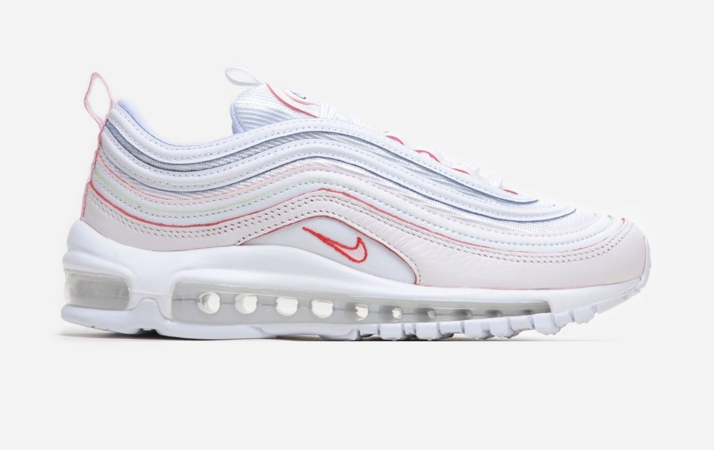 Les baskets Nike Air Max 97 sont synonymes de style emblématique et de confort absolu. Leur design ondulé distinctif.pas cher. Le moins cher.