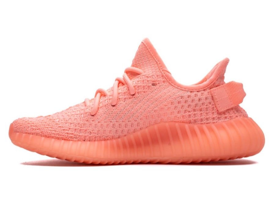 La baskets adidas Yeezy Boost 350 V2 Clay, faisant partie de la collection Region Exclusive, sera exclusivement disponible en Amérique (Nord et Sud).