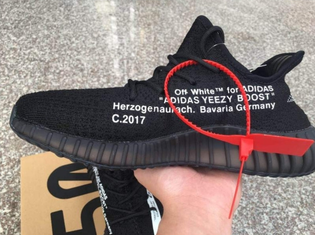 Les baskets Adidas Yeezy 350 sont une fusion parfaite de style emblématique et de confort exceptionnel.
design distinctif pas cher. Le moins cher.