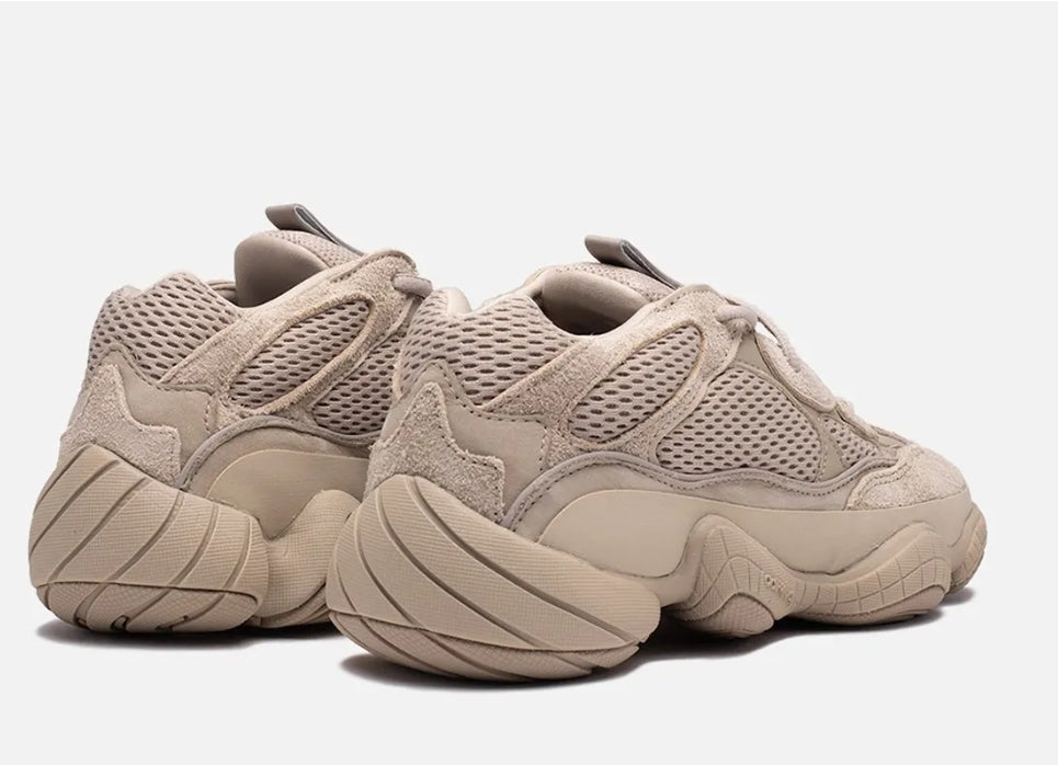 Les baskets Adidas Yeezy 500 allient un style iconique à un confort exceptionnel.
design distinctif pas cher.le moins cher.