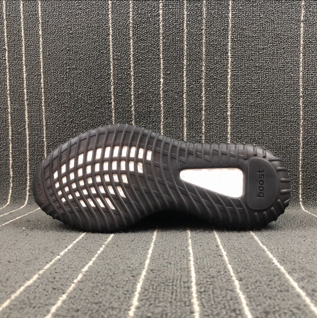 Les baskets Adidas Yeezy 350 sont une fusion parfaite de style emblématique et de confort exceptionnel.
design distinctif pas cher. Le moins cher.