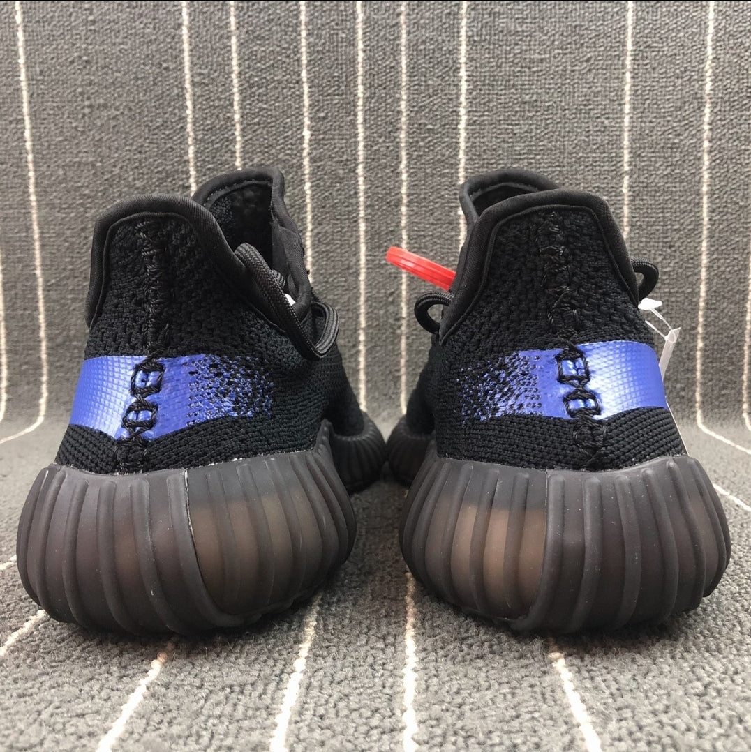 Les baskets Adidas Yeezy 350 sont une fusion parfaite de style emblématique et de confort exceptionnel.
design distinctif pas cher. Le moins cher.