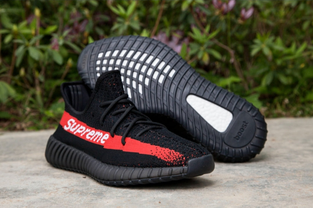 Les baskets Adidas Yeezy 350 sont une fusion parfaite de style emblématique et de confort exceptionnel.
 design distinctif pas cher. Le moins cher.