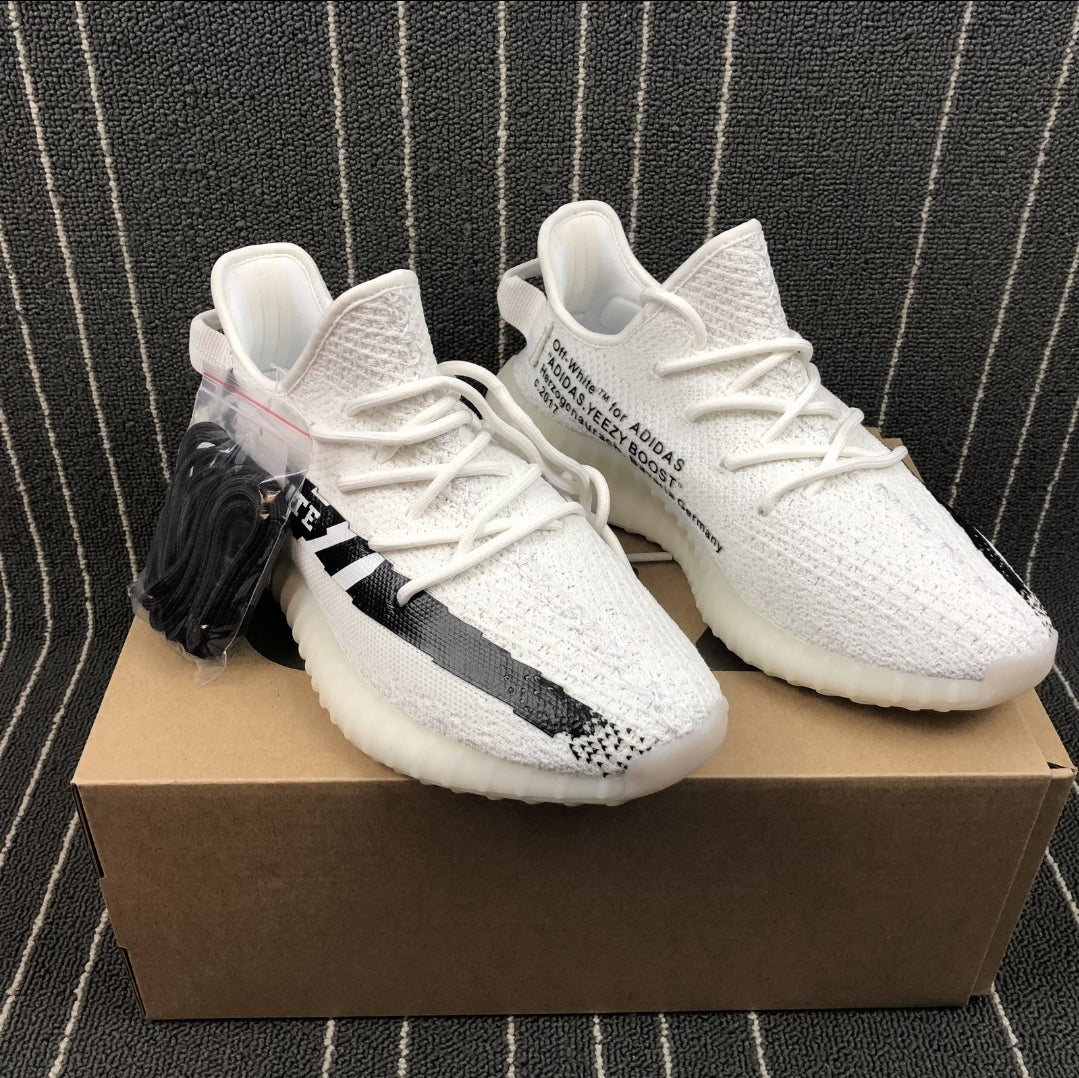 Les baskets Adidas Yeezy 350 sont une fusion parfaite de style emblématique et de confort exceptionnel.
design distinctif pas cher. Le moins cher.