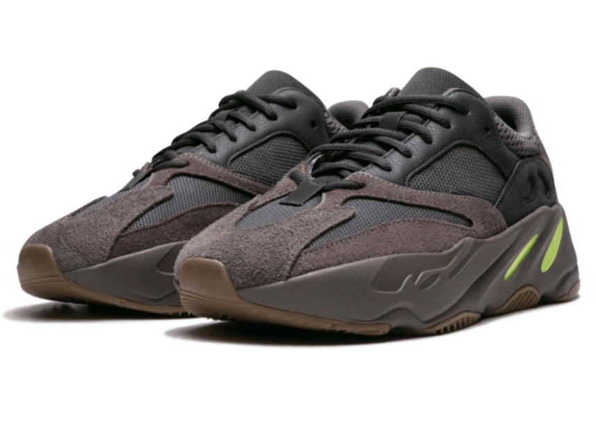 Les baskets Adidas Yeezy 700 V2 incarnent un style emblématique et une performance supérieure.
 design distinctif.pas cher.le moins cher.