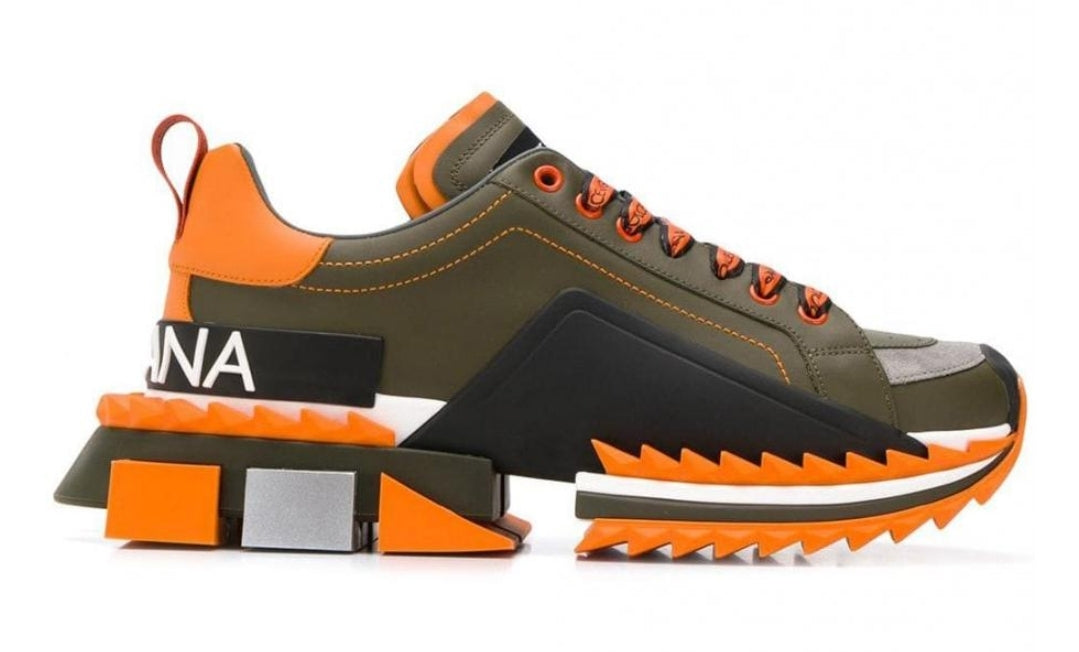 Les baskets sneakers Dolce & Gabbana incarnent un style emblématique et un luxe italien.
 leur design élégant.pas cher . Le moins cher.