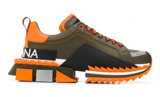 Les baskets sneakers Dolce & Gabbana incarnent un style emblématique et un luxe italien.
 leur design élégant.pas cher . Le moins cher.