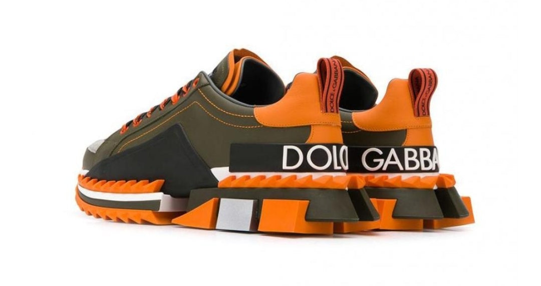 Les baskets sneakers Dolce & Gabbana incarnent un style emblématique et un luxe italien.
 leur design élégant.pas cher . Le moins cher.