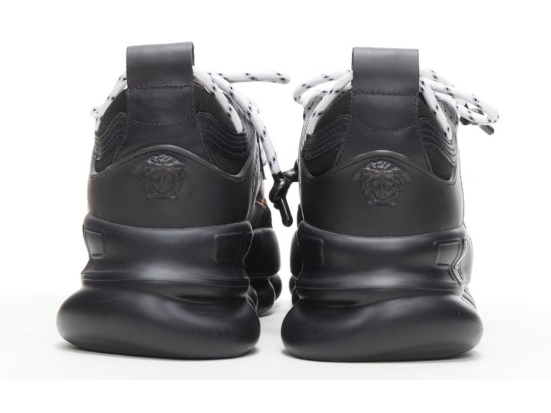 Les baskets sneakers Versace incarnent un style emblématique et un luxe italien.
 leur design audacieux.pas cher. Le moins cher.