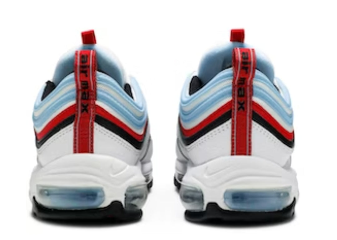 Les baskets Nike Air Max 97 sont synonymes de style emblématique et de confort absolu. Leur design ondulé distinctif.pas cher. Le moins cher.