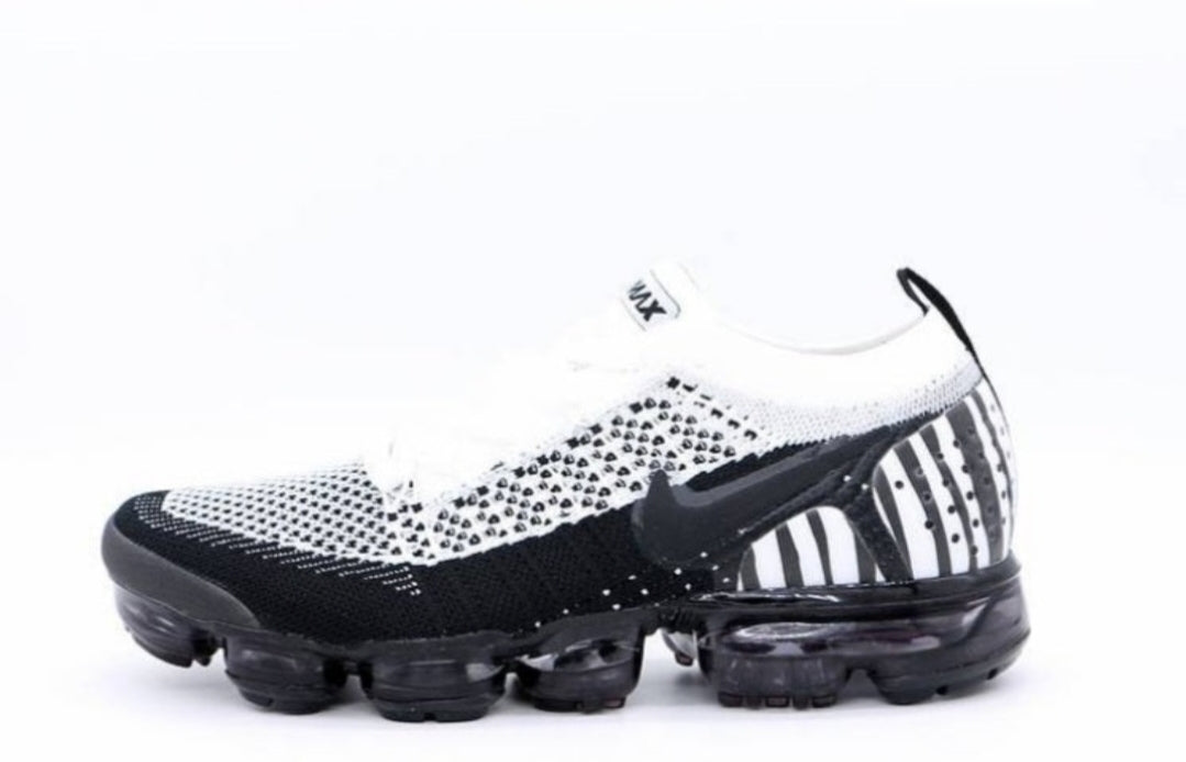 Les baskets Nike Vapormax 2018-2019 incarnent un style audacieux et une performance inégalée, design avant-gardiste 
.pas cher. Le moins cher.
