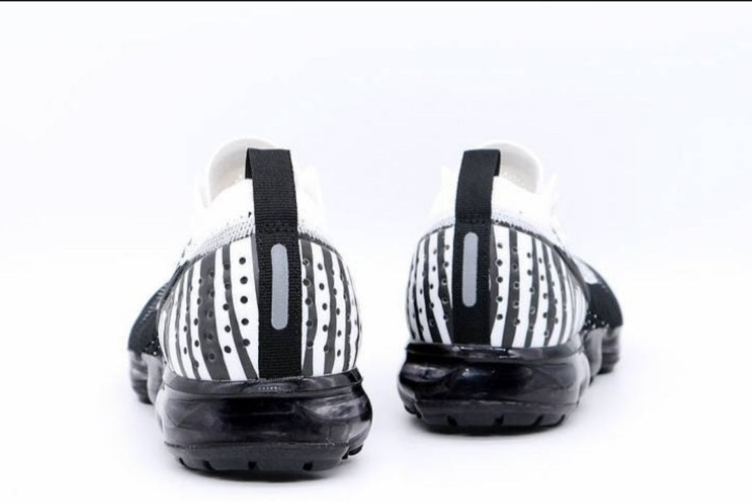 Les baskets Nike Vapormax 2018-2019 incarnent un style audacieux et une performance inégalée, design avant-gardiste 
.pas cher. Le moins cher.