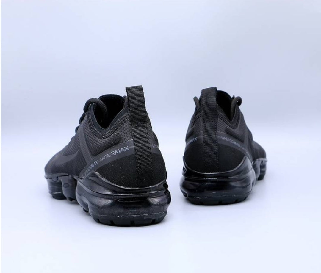 Les baskets Nike Vapormax 2018-2019 incarnent un style audacieux et une performance inégalée, design avant-gardiste
.pas cher. Le moins cher.