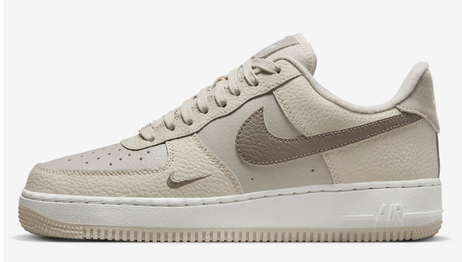Les baskets Nike Air Force 1 combinent style et performance, offrant une expérience exceptionnelle.pas cher. Le moins cher.