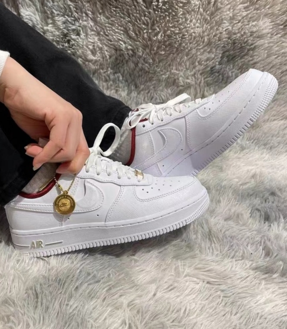 Les baskets Nike Air Force 1 combinent style et performance, offrant une expérience exceptionnelle.pas cher. Le moins cher.