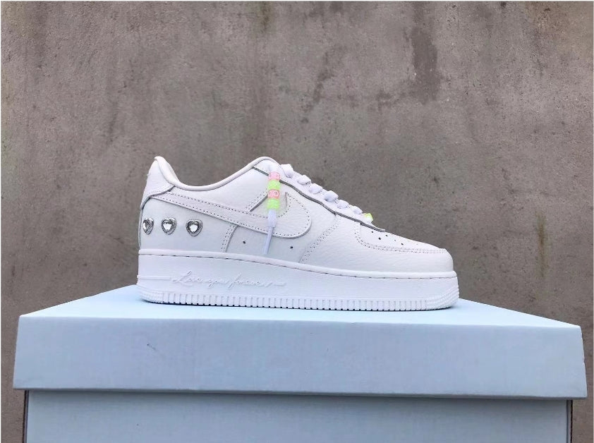 Les baskets Nike Air Force 1 combinent style et performance, offrant une expérience exceptionnelle.pas cher. Le moins cher.