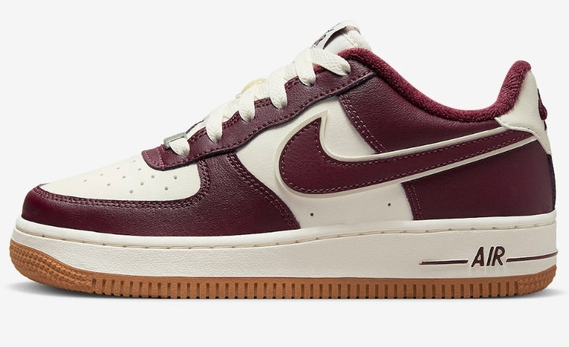 Les baskets Nike Air Force 1 combinent style et performance, offrant une expérience exceptionnelle.pas cher. Le moins cher.