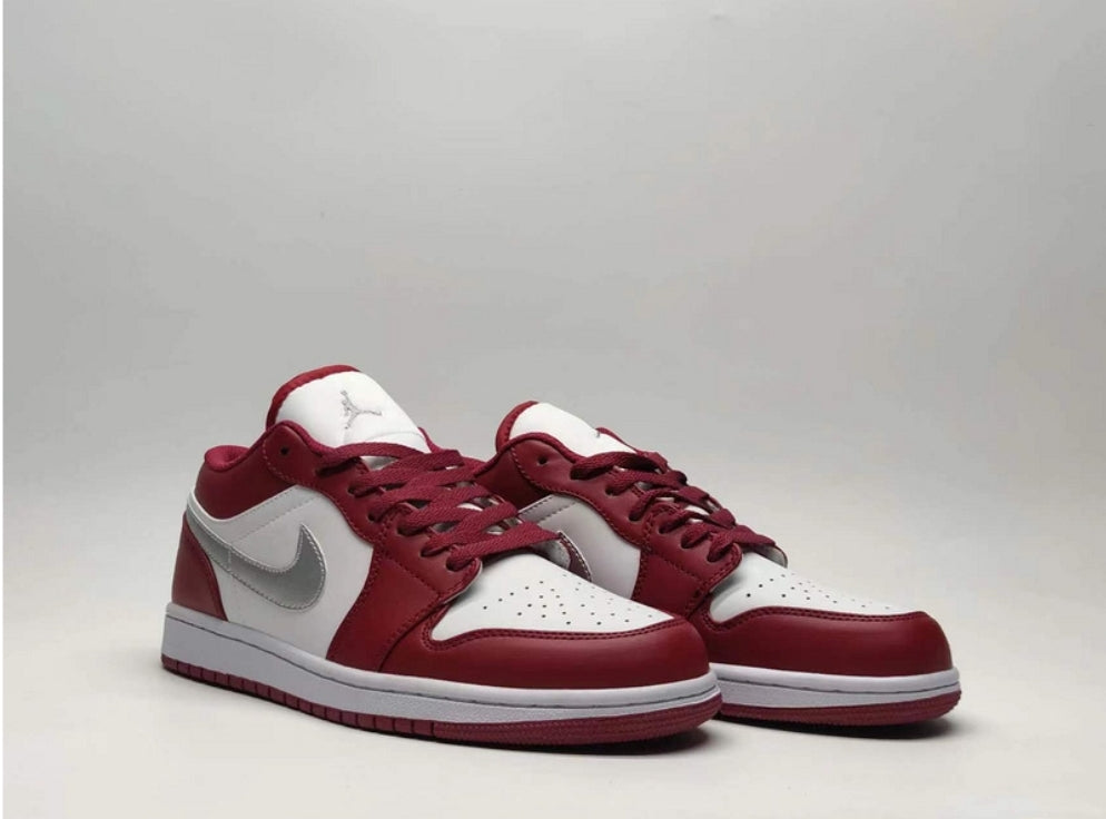 Les baskets Air Jordan 1 offrent un style iconique et une performance légendaire.
leur design emblématique .pas cher. Le moins cher.