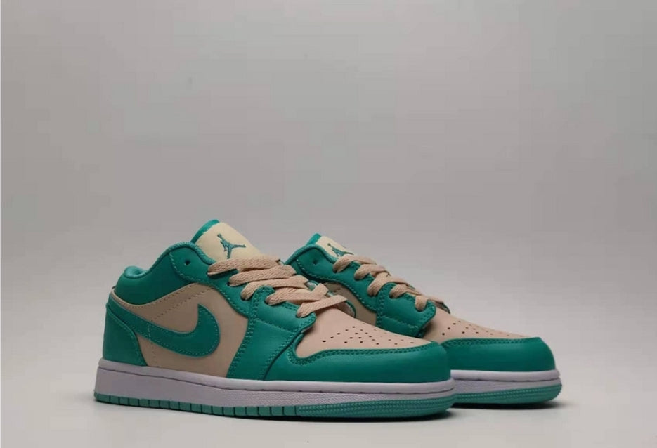 Les baskets Air Jordan 1 offrent un style iconique et une performance légendaire.
leur design emblématique .pas cher. Le moins cher.