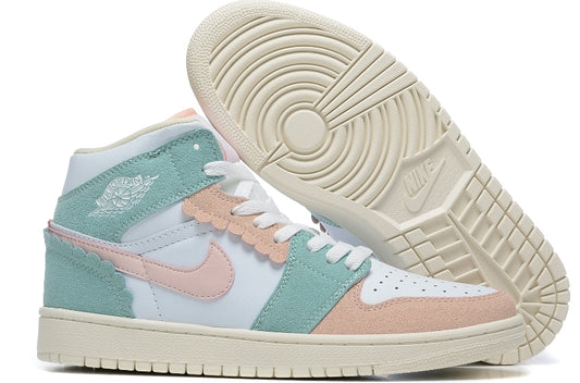 Les baskets Air Jordan 1 offrent un style iconique et une performance légendaire.
 leur design emblématique .pas cher. Le moins cher.