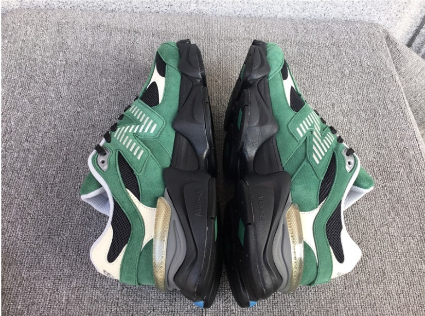 Les baskets New Balance allient style et confort. Leur design classique et leurs matériaux de haute qualité en font un choix idéal pour les amateurs de sneakers.pas cher. Le moins cher.