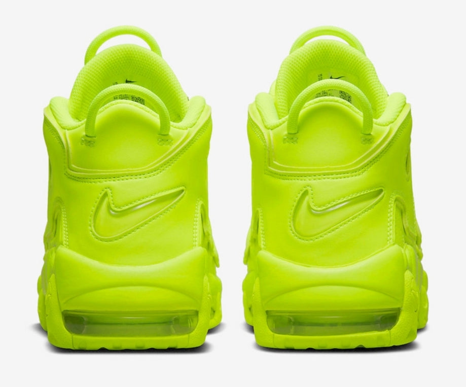 Les baskets Nike Air Uptempo combinent style audacieux et innovation. Leur design emblématique et leurs lettres surdimensionnées . Pas cher. Le moins cher.