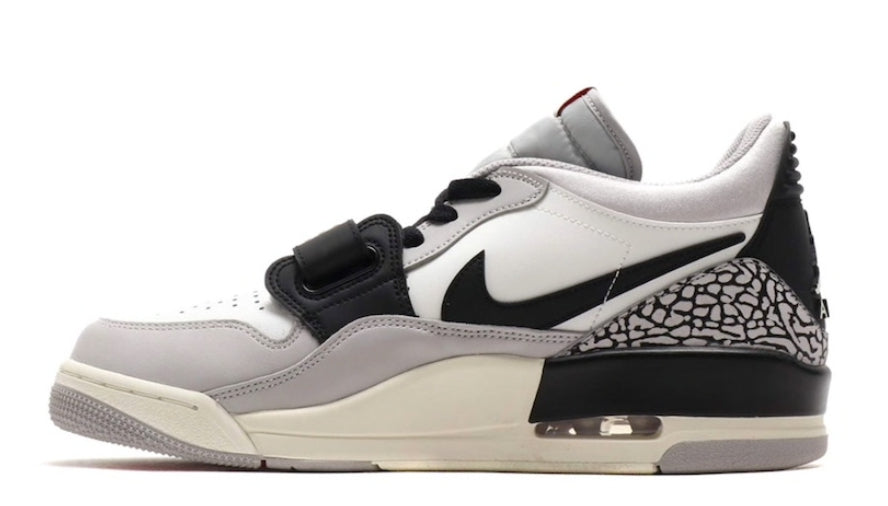 Les baskets Air Jordan Legacy offrent un style emblématique et une performance exceptionnelle.
design distinctif.pas Cher. Le moins cher.