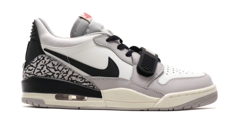 Les baskets Air Jordan Legacy offrent un style emblématique et une performance exceptionnelle.
design distinctif.pas Cher. Le moins cher.